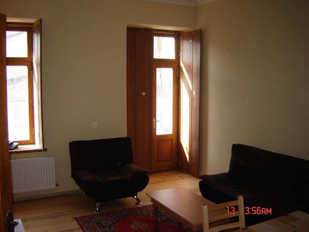 Old Metekhi Apartment Tbilisi Exterior photo