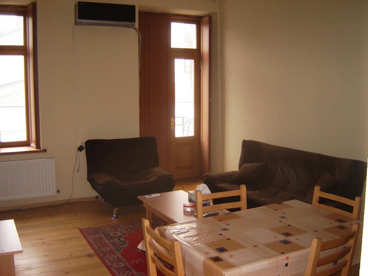 Old Metekhi Apartment Tbilisi Exterior photo